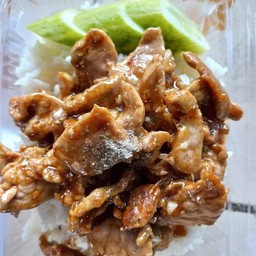 หมูกระเทียม