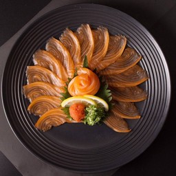 SALMON USUZUKURI