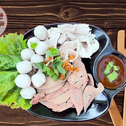 ลวกจิ้มรวมหมู