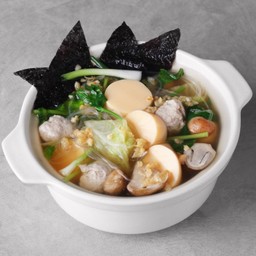 แกงจืดเต้าหู้หมูสับสาหร่าย