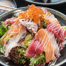 SASHIMI SALAD