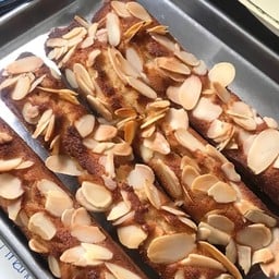 Financier Almond