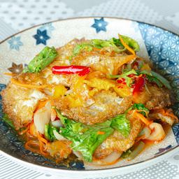 ยำไข่ดาว