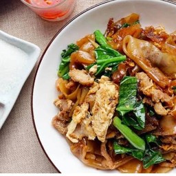 ผัดซีอิ๊วหมู , ไก่