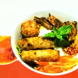 ร้านเฝอดาวเวียน - ขนมจีนเวียดนาม