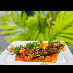 ปลาทอดสามรส(ร้าน)