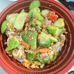 ข้าวราดผัดแตงกวา