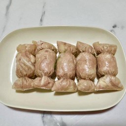 แหนมหมูแสนอร่อย
