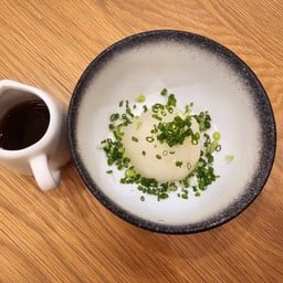 หัวไชเท้าบดและซอสพอนสึ