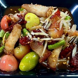 ตำหมูกรอบปูปลาร้า