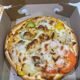 พิซซ่าหน้าผัก ( M )