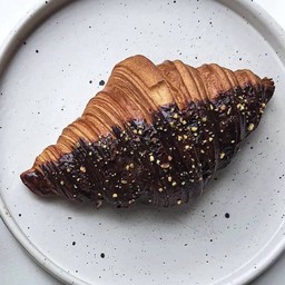 Chocolate croissant ครัวซองต์ช็อกโกแลต