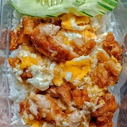 ข้าวยี้ไข่ใส่เนื้อสัตว์