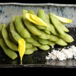TRUFFLE EDAMAME