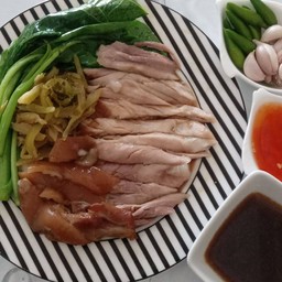 ขาหมูเปล่า