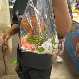 ลูกกรอก