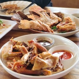 ร้านตำม่วน ไก่ย่างเขาสวนกวาง อาหารไทยอีสาน