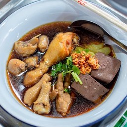 เกาเหลาไก่ตุ๋น (พิเศษ)