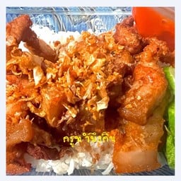 สามชั้นทอดเค็ม(โรยกระเทียมราดข้าว)