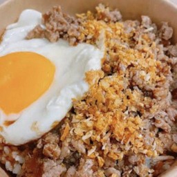 ข้าวหมูสับทอดกระเทียม+ไข่ดาว