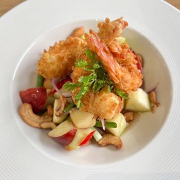 ยำกุ้งแอปเปิ้ล Spicy Apple Salad and Crispy Shrimp