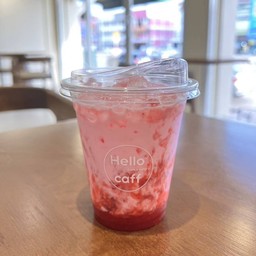 นมสดสตรอเบอร์รี่