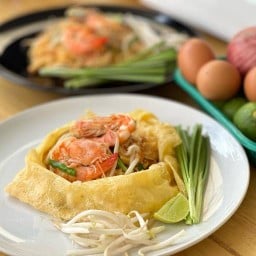 ผัดไทยสะแกกรัง สูตรโบราณอุทัยธานี คู้บอน27