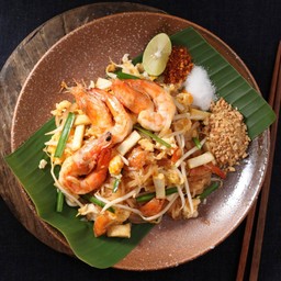 ผัดไทยเส้นจันท์กุ้งสด