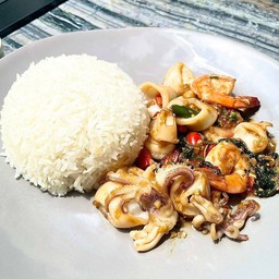 ข้าวกะเพราซุปเปอร์ทะเล
