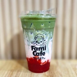 Iced matcha strawberry 20oz มัทฉะสตรอว์เบอร์รี่