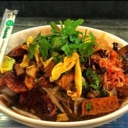 ก๋วยเตี๋ยวหลอดทรงเครื่ิองพิเศษ