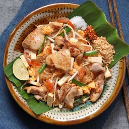 ผัดไทยวุ้นเส้นไก่นุ่ม