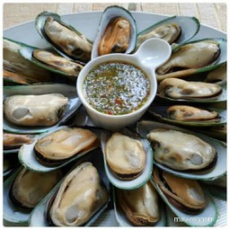 หอยแมลงภู่นิวซีแลนด์อบสมุนไพร 500 กรัม แถมน้ำจิ้มซีฟู้ด