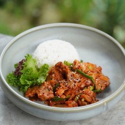 Stired-Fried Pork With Kimchi 