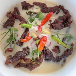 แกงขาวหมูเค็ม
