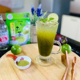 ชาเขียวน้ำผึ้งมะนาว