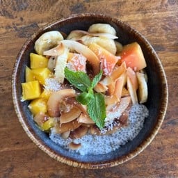 Toasted coconut chia pudding