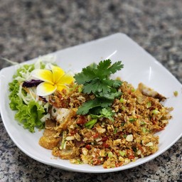 หมูกรอบคั่วพริกเกลือ