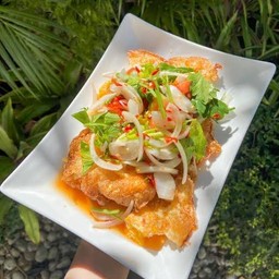 ยำไข่ดาว