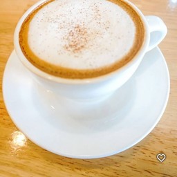 กาแฟคาปูชิโน่ร้อน