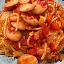 สปาเก็ตตี้ไส้กรอกผัดซอส