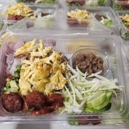 อยู่ดี กินหวาน