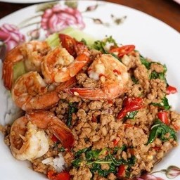 ข้าวกะเพราหมูสับ+กุ้ง