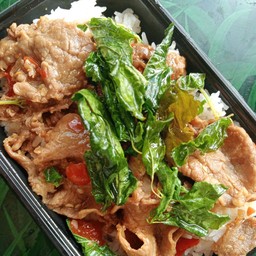 กะเพราเนื้อริบอายสไลด์