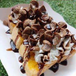 ปังปิ้งวิปครีม+โกโก้ครั้นราดช็อกโกแลต