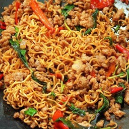 มาม่าผัดขี้เมา