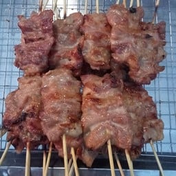 แม่แตหมูปิ้ง.ข้าวเหนียว.แจ่วบอง ตลาดเย็นบ้านติ้วข้างเซเว่น