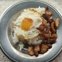 ข้าวหมูทอดหาดใหญ่