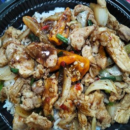 ผัดพริกเผาไก่