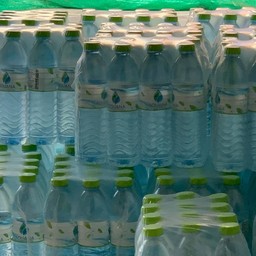 น้ำแพ็คละ 75 บาท ขนาด 600 มล 1แพ็คมี 12 ขวด 